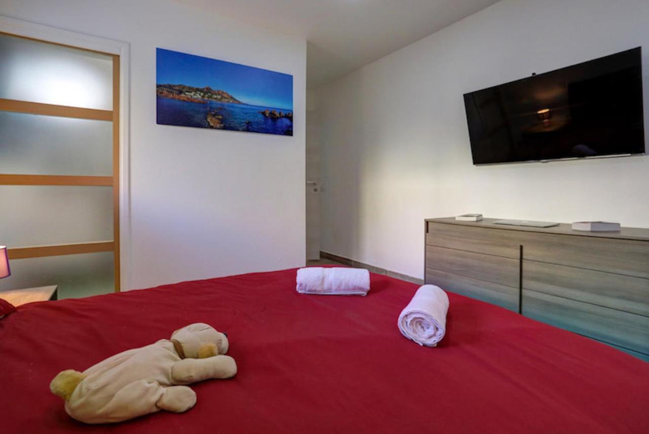 Appartement très récent a 200 m de la mer Saint Aygulf Exterior foto